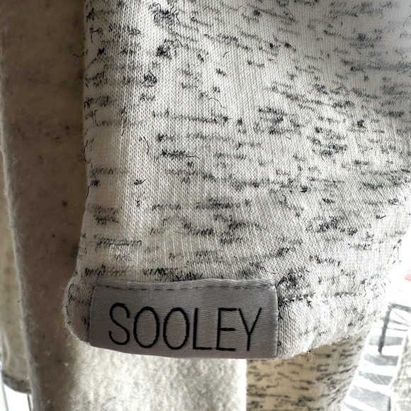 SOOLEY full length gray cardigan - Picture 2 of 3